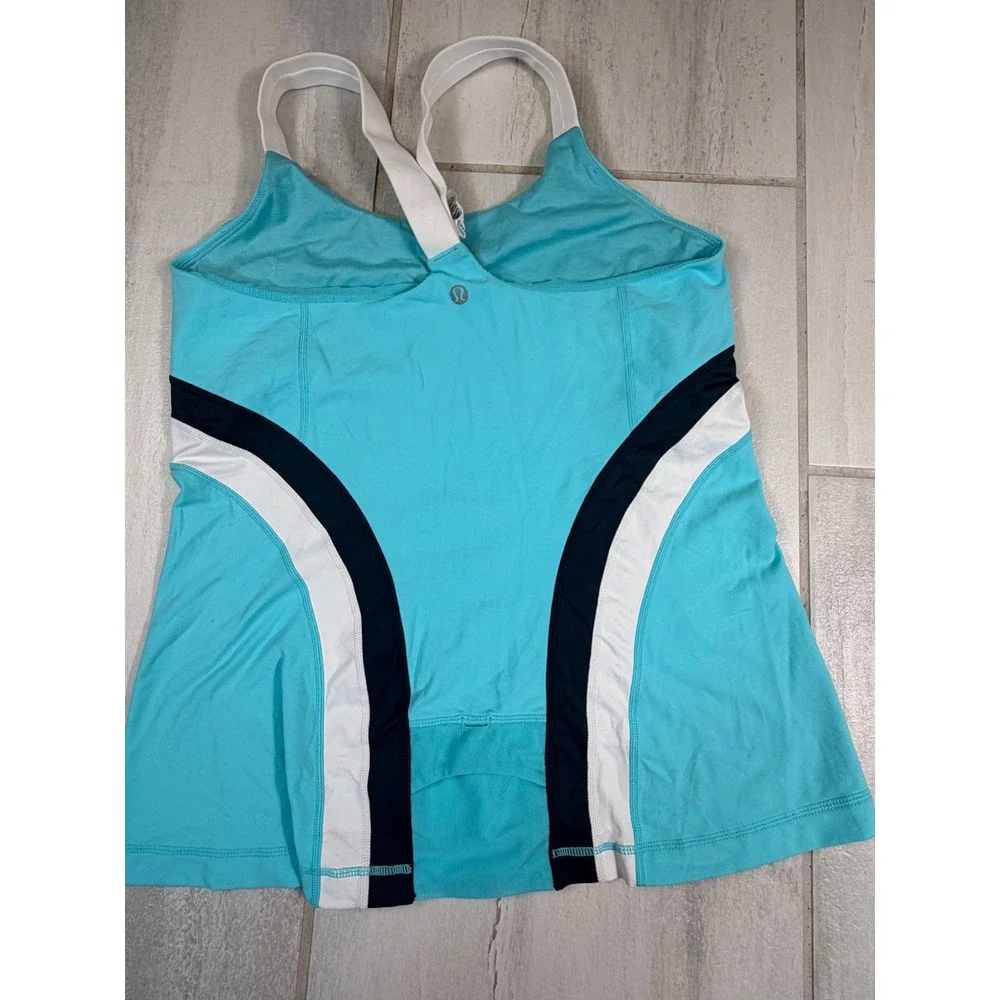 Lululemon Athletica Turquoise Racerback Tank Top with Built-in Bra Size 10